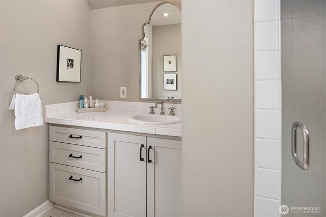 115 Dorffel Drive E, Seattle, WA 98112