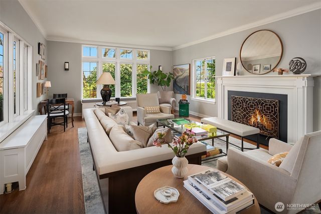 115 Dorffel Drive E, Seattle, WA 98112