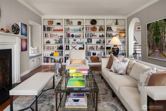 115 Dorffel Drive E, Seattle, WA 98112