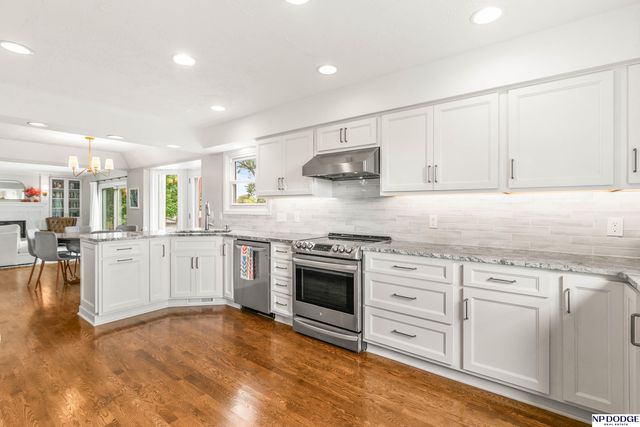 10920 Larimore Avenue, Omaha, NE 68164