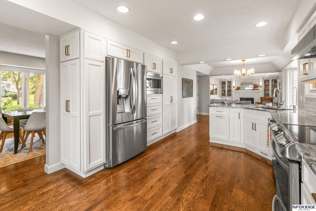 10920 Larimore Avenue, Omaha, NE 68164