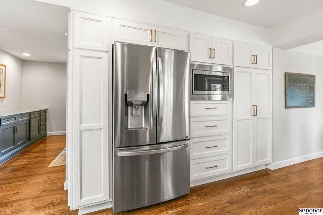 10920 Larimore Avenue, Omaha, NE 68164