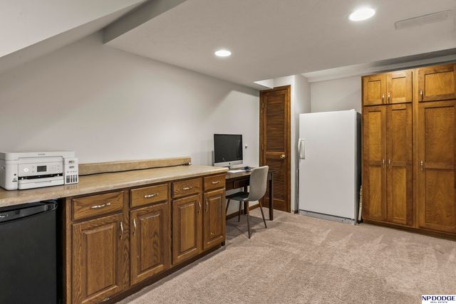 10920 Larimore Avenue, Omaha, NE 68164