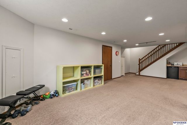 10920 Larimore Avenue, Omaha, NE 68164