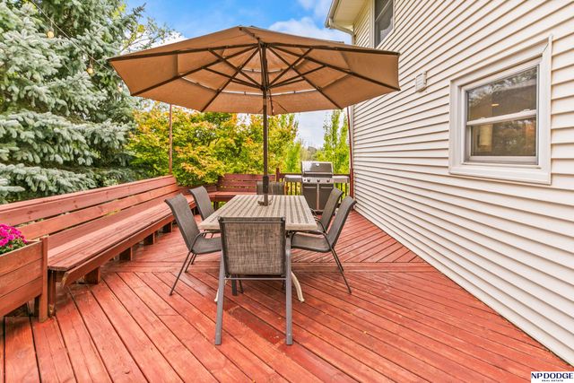 10920 Larimore Avenue, Omaha, NE 68164