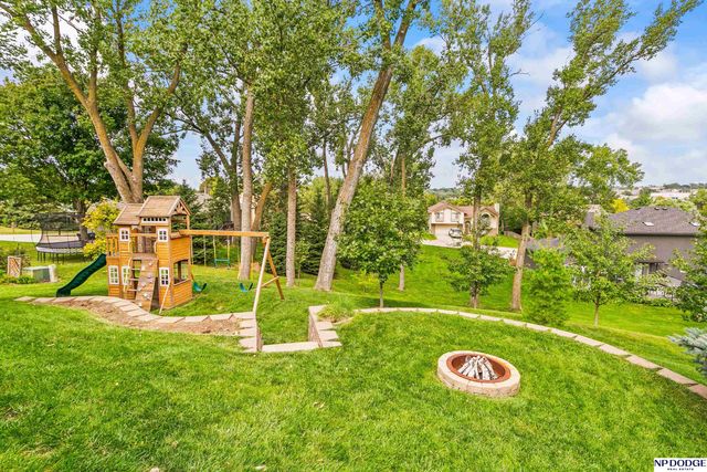 10920 Larimore Avenue, Omaha, NE 68164