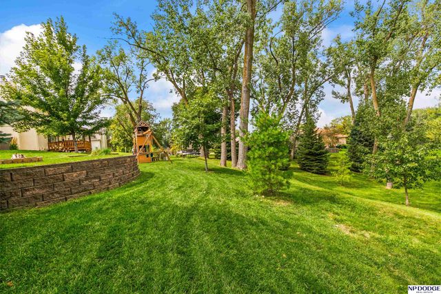 10920 Larimore Avenue, Omaha, NE 68164