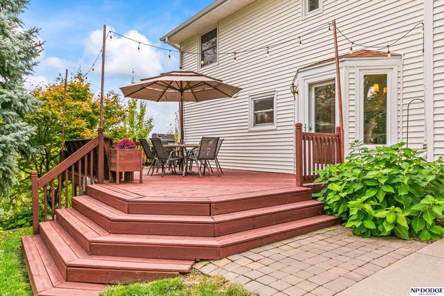 10920 Larimore Avenue, Omaha, NE 68164