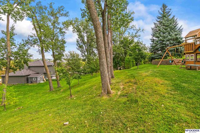 10920 Larimore Avenue, Omaha, NE 68164