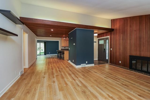5808 France Avenue S, Edina, MN 55410