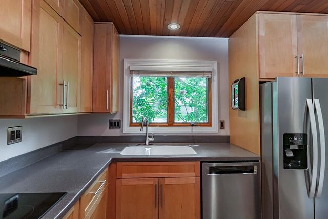 5808 France Avenue S, Edina, MN 55410