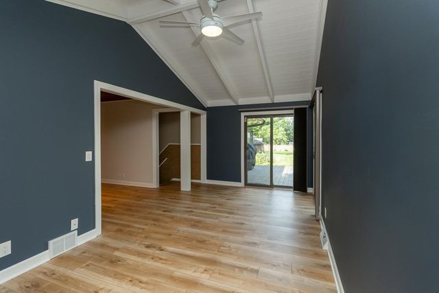 5808 France Avenue S, Edina, MN 55410