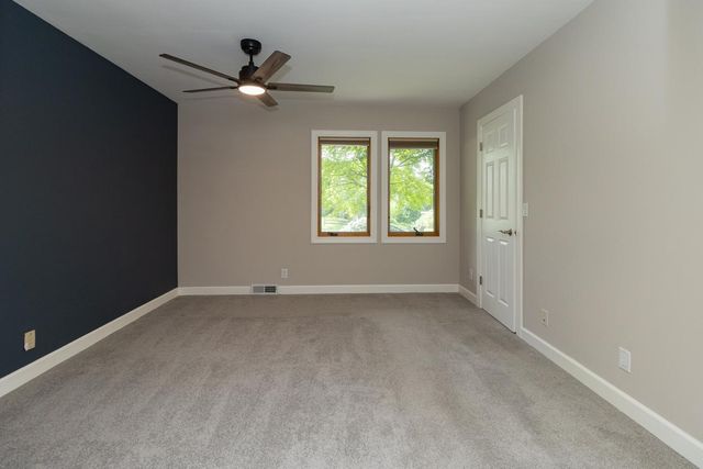 5808 France Avenue S, Edina, MN 55410
