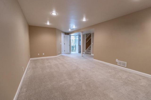 5808 France Avenue S, Edina, MN 55410