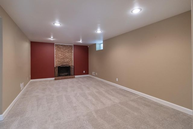5808 France Avenue S, Edina, MN 55410