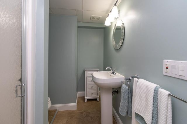 5808 France Avenue S, Edina, MN 55410