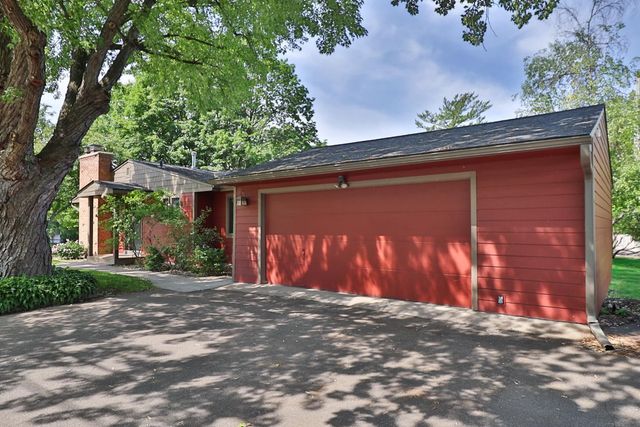 5808 France Avenue S, Edina, MN 55410