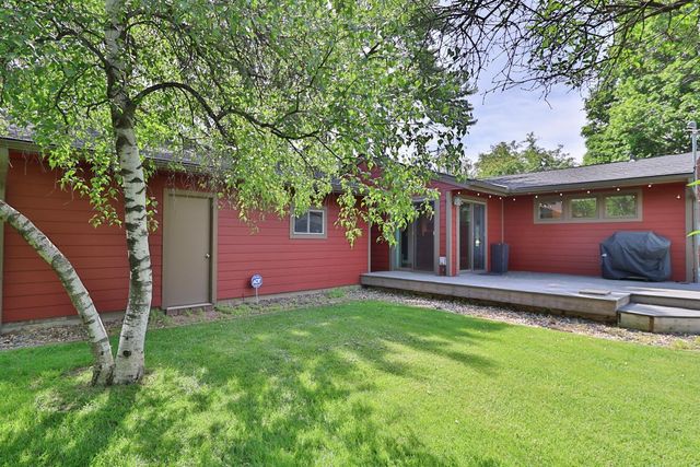 5808 France Avenue S, Edina, MN 55410