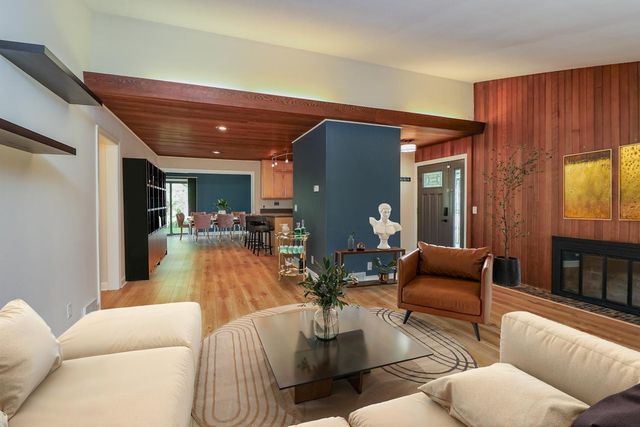 5808 France Avenue S, Edina, MN 55410