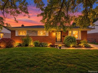 2310 Camilla Drive, Troy, MI 48083
