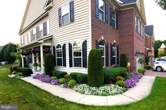 1453 SAINT JAMES DR, Langhorne, PA 19047