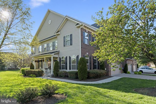 1453 SAINT JAMES DR, Langhorne, PA 19047