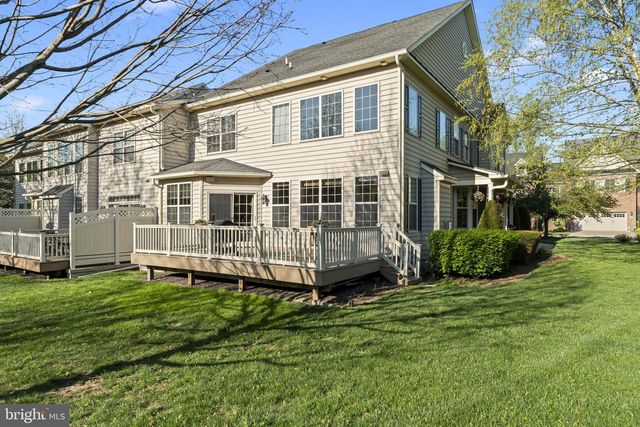 1453 SAINT JAMES DR, Langhorne, PA 19047
