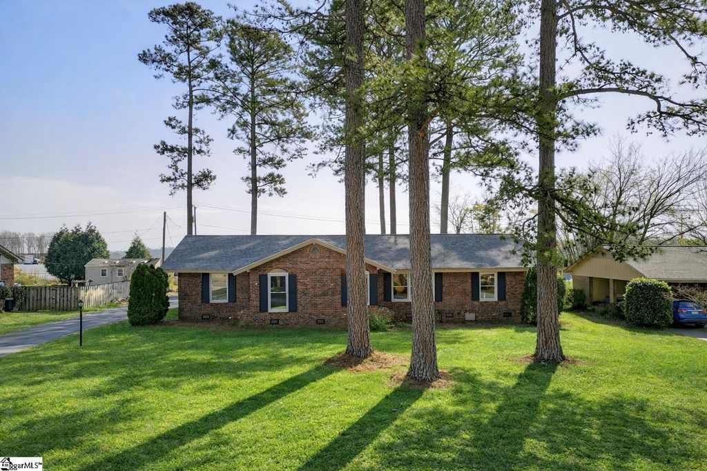 510 Gaston Drive, Spartanburg, SC 29307