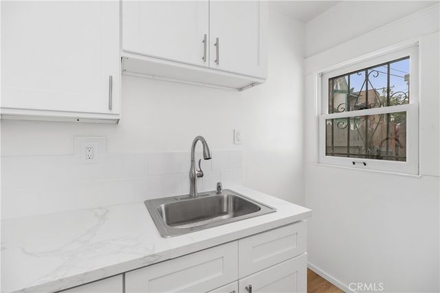 1070 N Loma Vista Drive, Long Beach, CA 90813