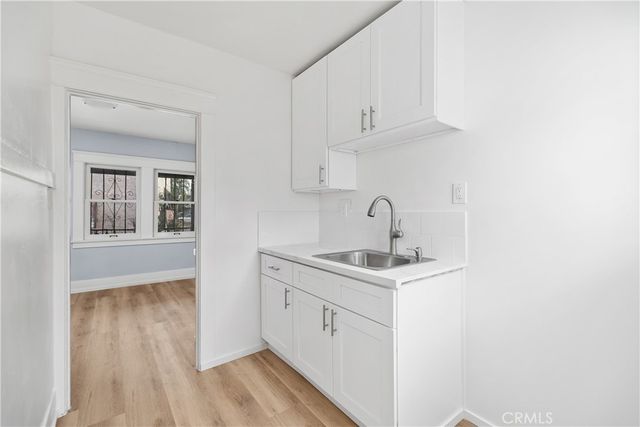 1070 N Loma Vista Drive, Long Beach, CA 90813