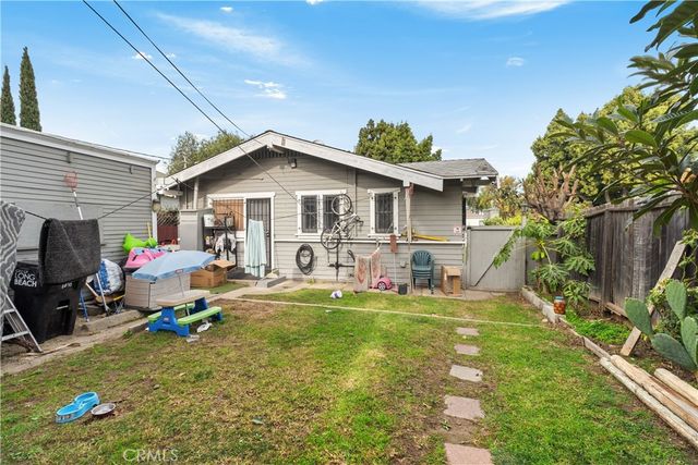 1070 N Loma Vista Drive, Long Beach, CA 90813