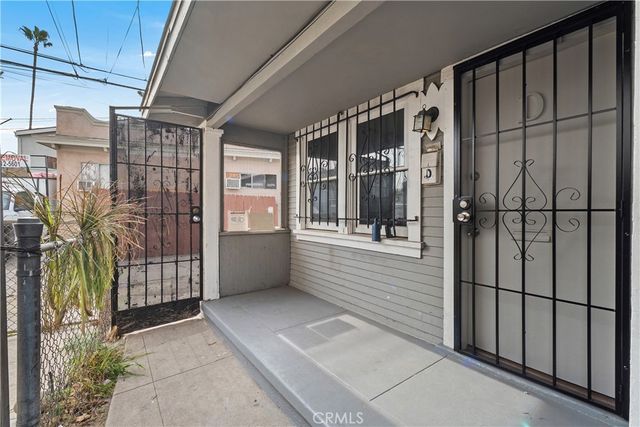 1070 N Loma Vista Drive, Long Beach, CA 90813