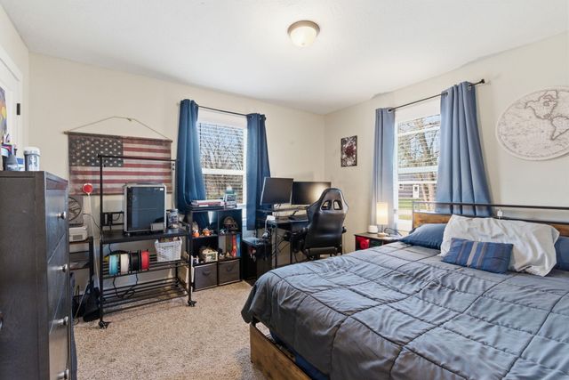 720 E Burford Street, Marshfield, MO 65706