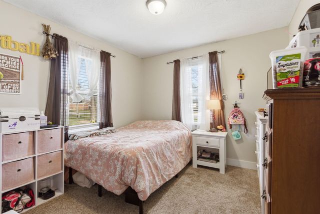 720 E Burford Street, Marshfield, MO 65706