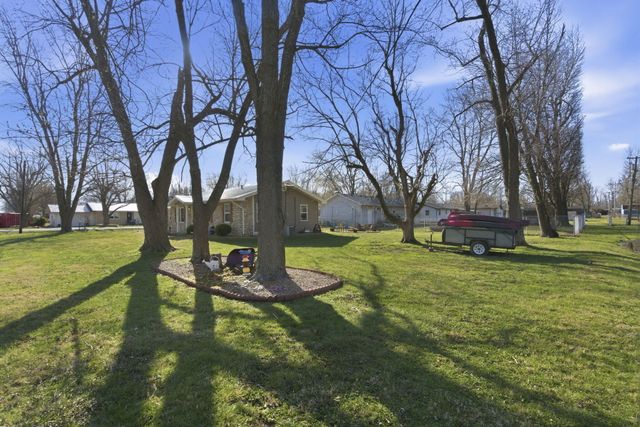 720 E Burford Street, Marshfield, MO 65706