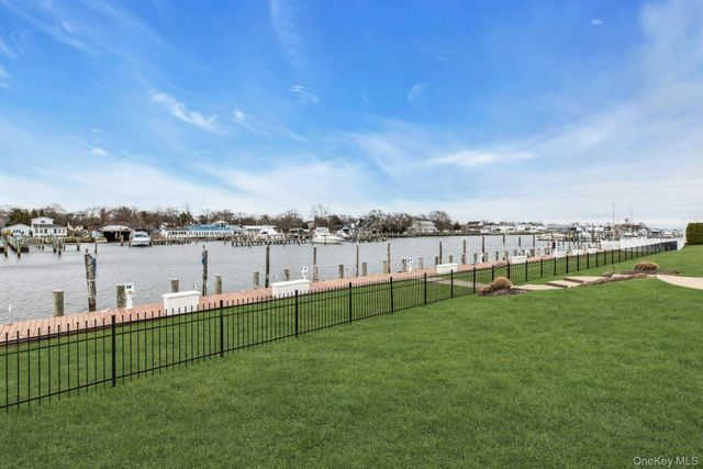 123 Jackie Court, Patchogue, NY 11772