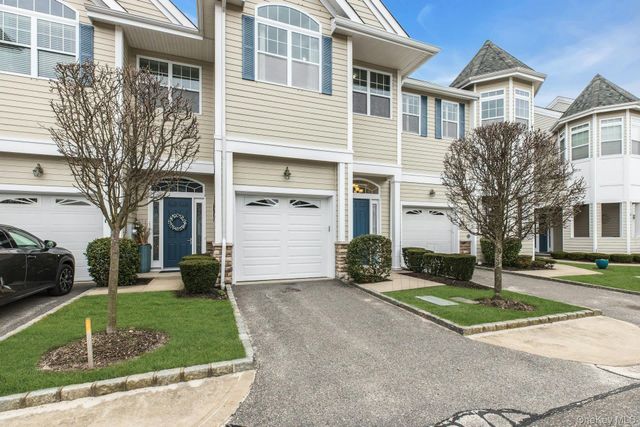 123 Jackie Court, Patchogue, NY 11772