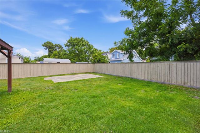 2712 Tidewater DR, Norfolk, VA 23509
