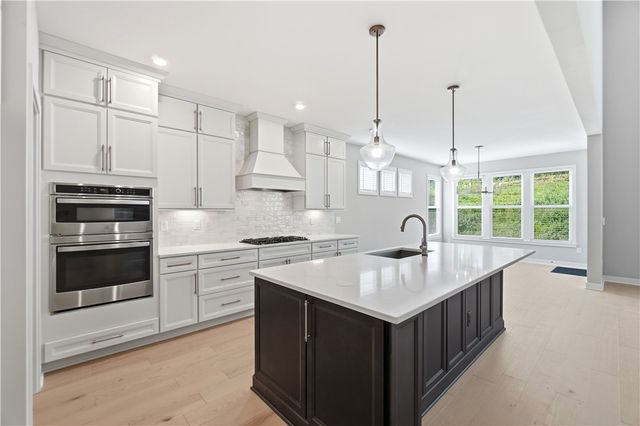2425 Bent Grass Drive, Beavercreek, OH 45431