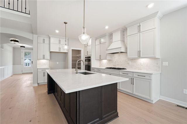 2425 Bent Grass Drive, Beavercreek, OH 45431