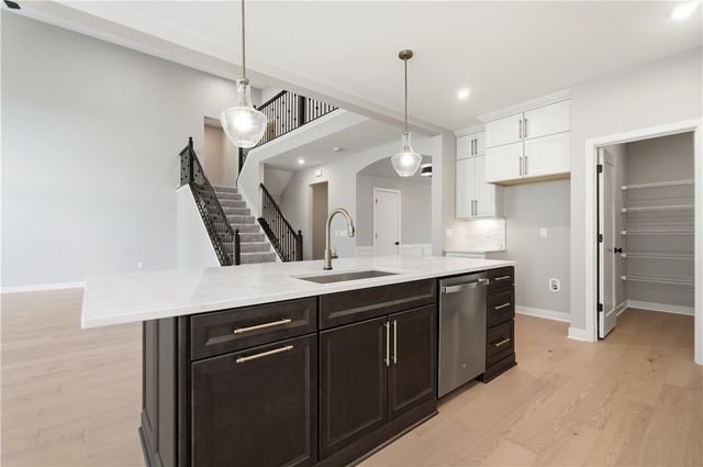2425 Bent Grass Drive, Beavercreek, OH 45431