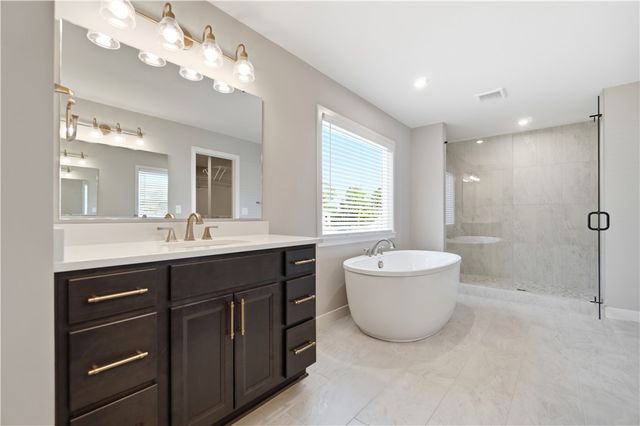 2425 Bent Grass Drive, Beavercreek, OH 45431