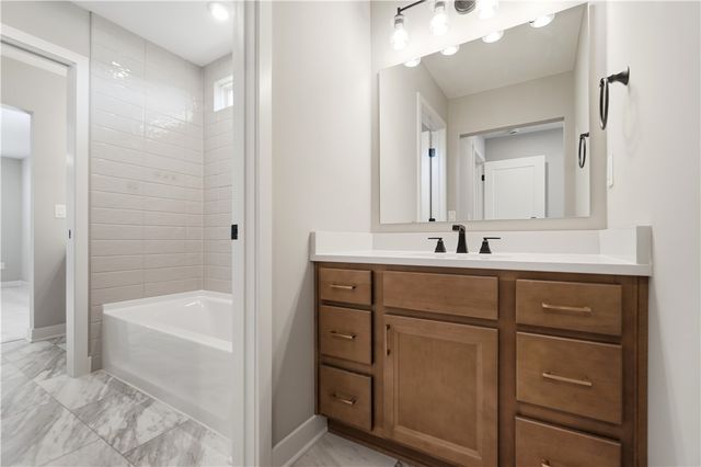 2425 Bent Grass Drive, Beavercreek, OH 45431