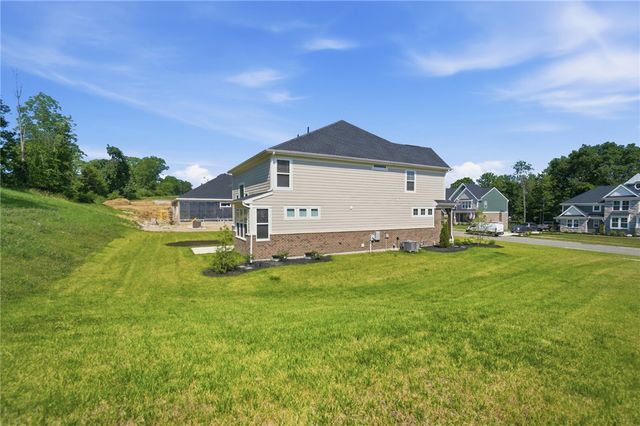 2425 Bent Grass Drive, Beavercreek, OH 45431