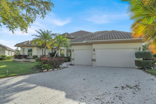 142 Corinthian Circle, Jupiter, FL 33458