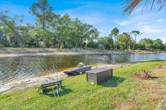 142 Corinthian Circle, Jupiter, FL 33458