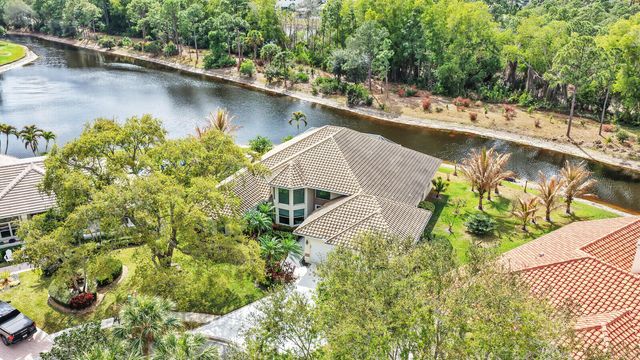142 Corinthian Circle, Jupiter, FL 33458