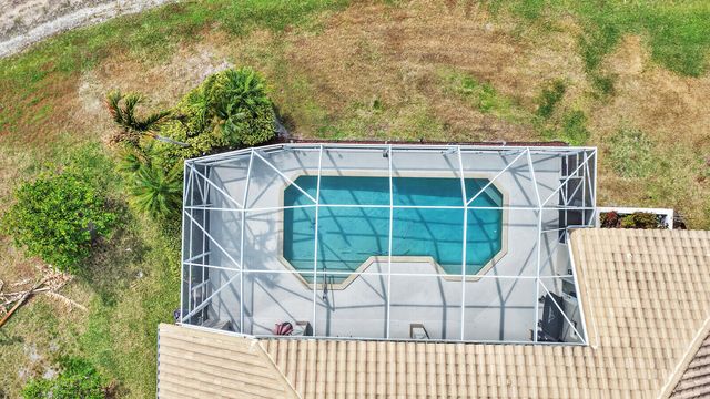 142 Corinthian Circle, Jupiter, FL 33458