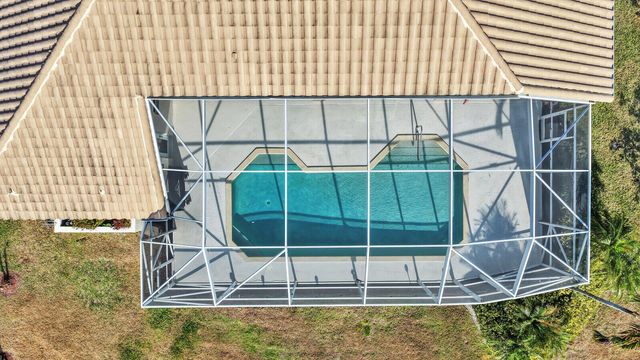 142 Corinthian Circle, Jupiter, FL 33458