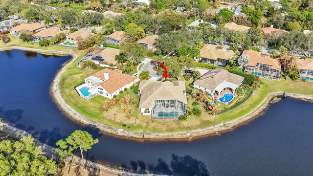 142 Corinthian Circle, Jupiter, FL 33458